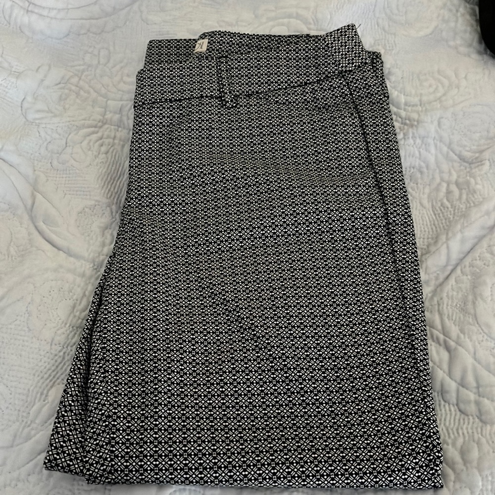 Lila rose size two pants